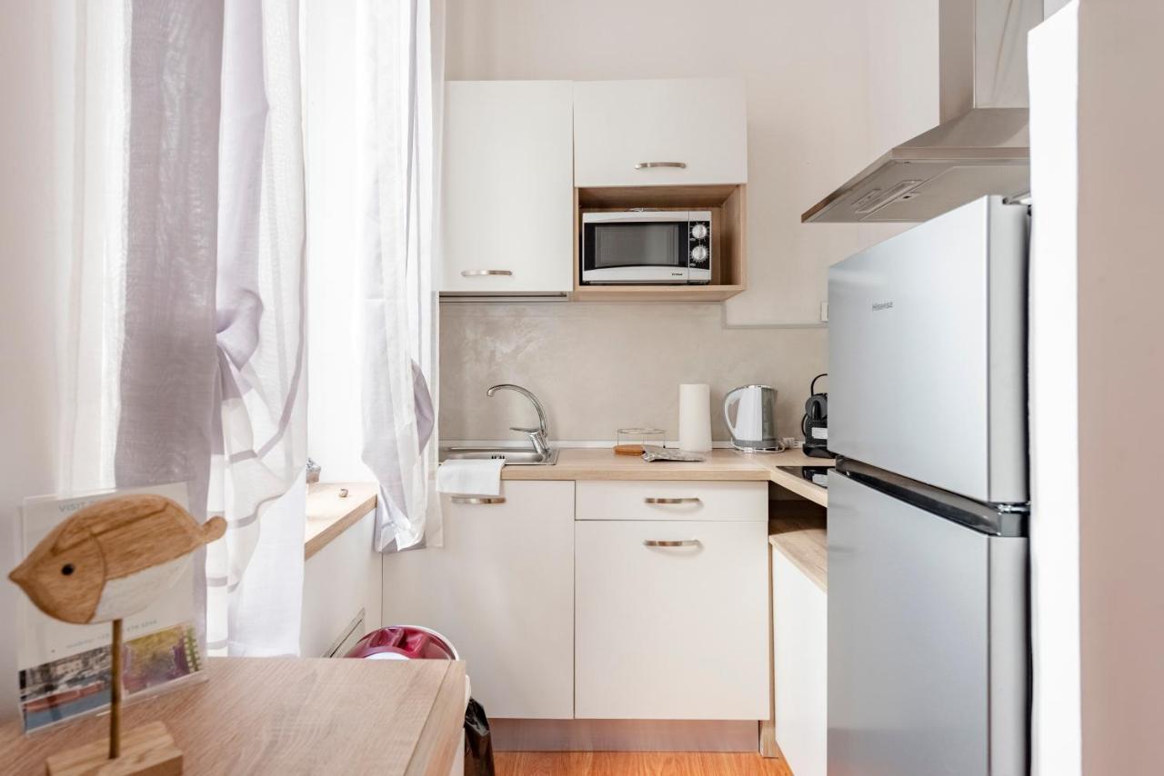 Mazzini 12 Very Central Apartment With Private Garage, Air Conditioning, Wifi, Just 50 Meters From The Beach Rapallo Exteriér fotografie