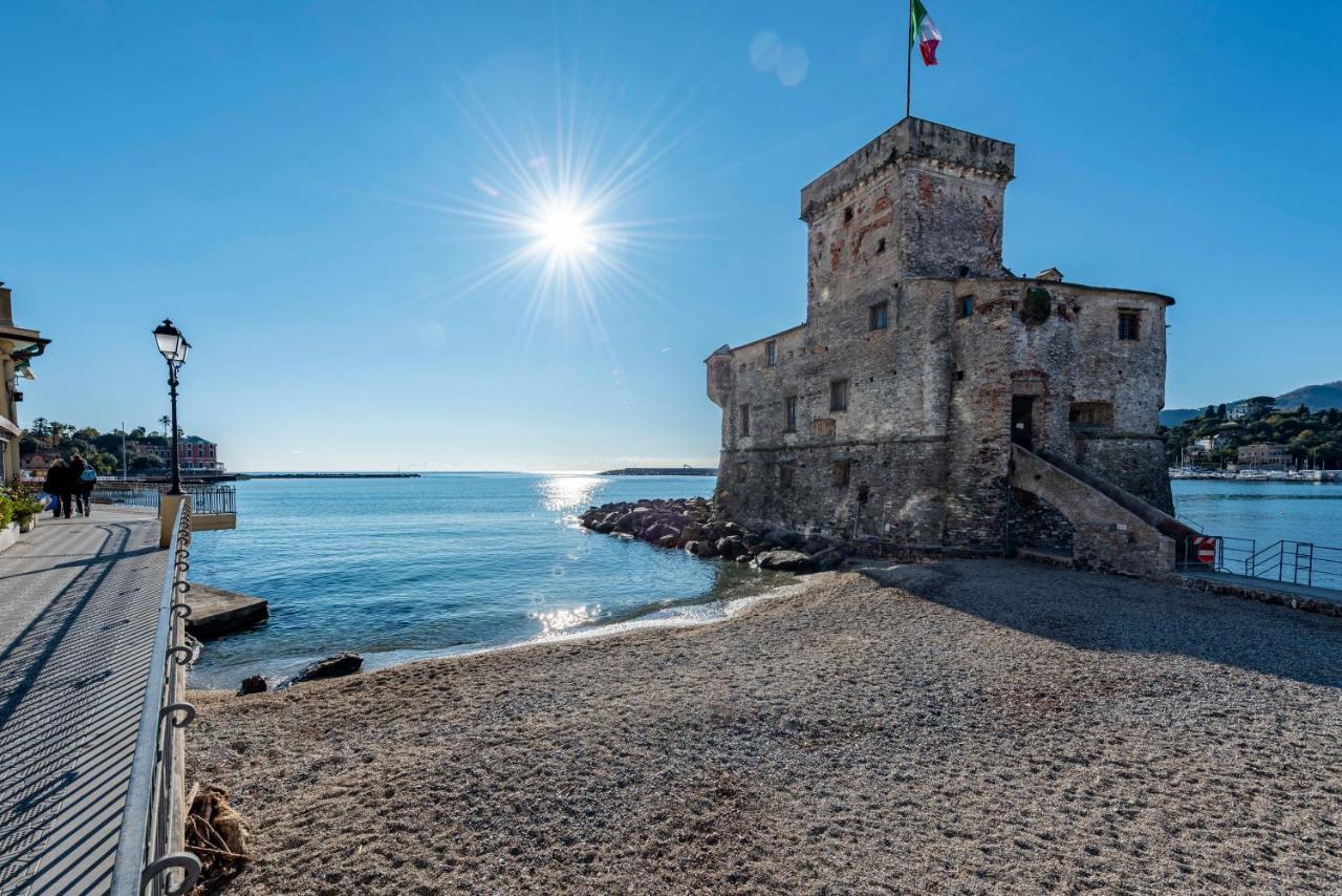 Mazzini 12 Very Central Apartment With Private Garage, Air Conditioning, Wifi, Just 50 Meters From The Beach Rapallo Exteriér fotografie