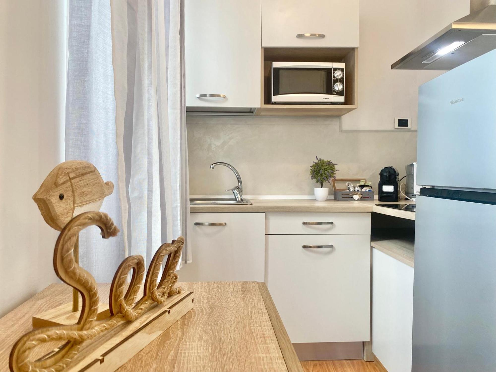 Mazzini 12 Very Central Apartment With Private Garage, Air Conditioning, Wifi, Just 50 Meters From The Beach Rapallo Exteriér fotografie