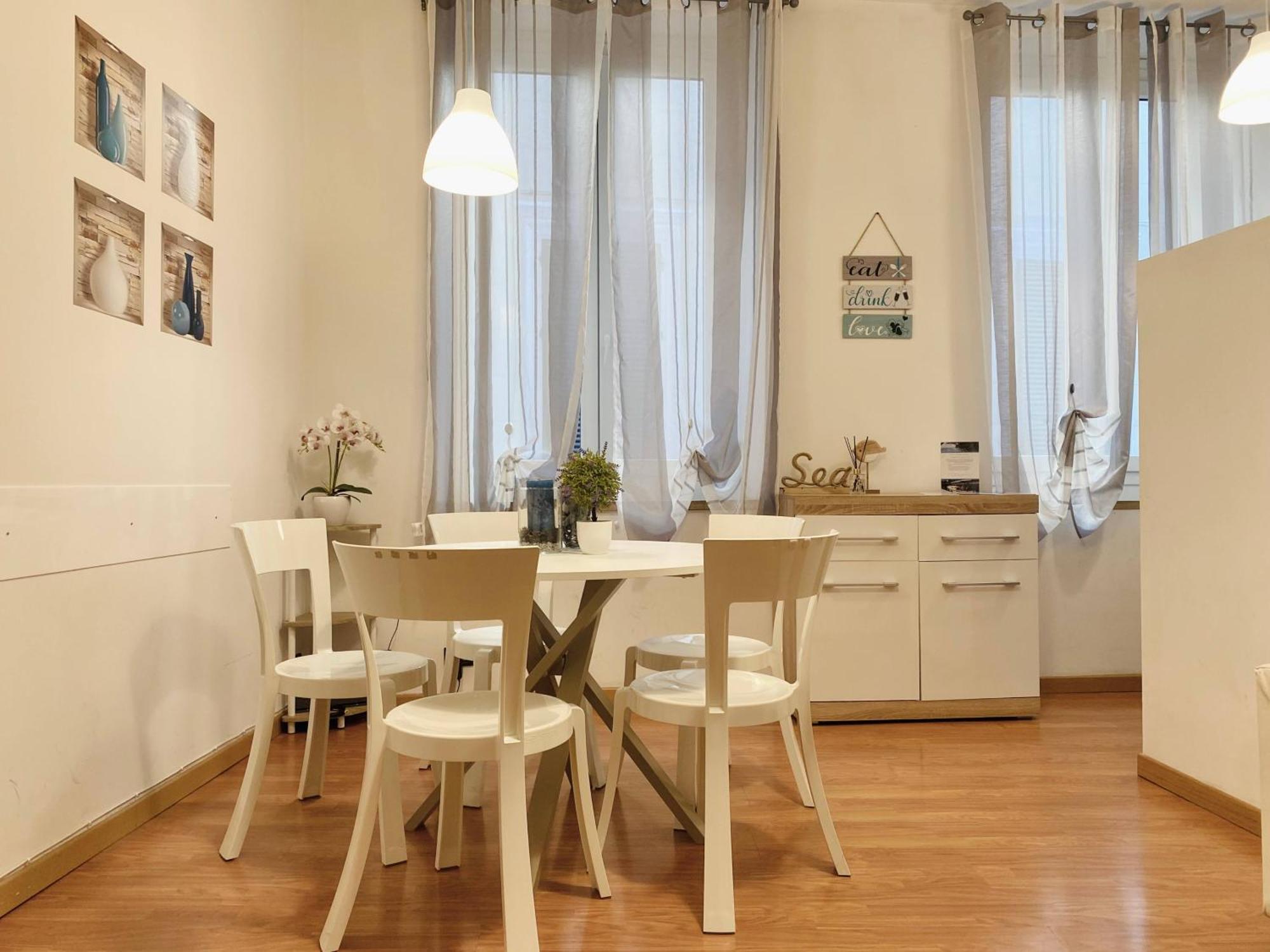 Mazzini 12 Very Central Apartment With Private Garage, Air Conditioning, Wifi, Just 50 Meters From The Beach Rapallo Exteriér fotografie